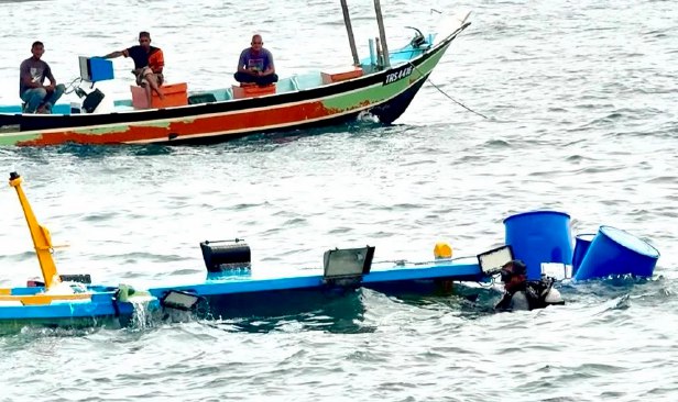 20 tong timbulkan semula bot candat sotong karam