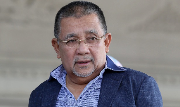 Gelaran 'Tan Sri' Isa Samad ditarik balik