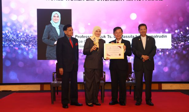 Naib Canselor UTeM terima Anugerah Impak Global Pemerkasaan Wanita 2026