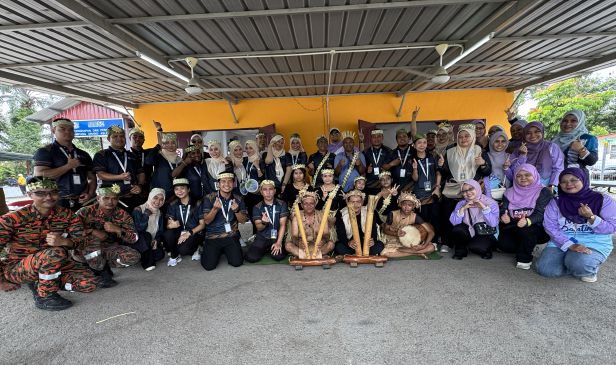 Mahasiswa UUM tingkat kesedaran literasi tenaga dan keselamatan kebakaran Komuniti Temuan di Bukit Tadom