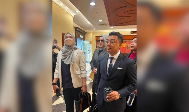 Zizie Izette bebas tuduhan bersubahat kes rasuah RM2.8 juta