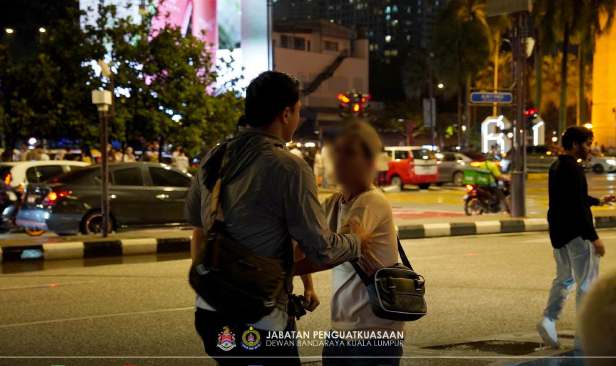 DBKL kompaun 19 ulat foto, sita 28 peralatan