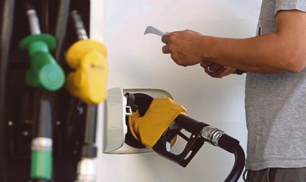 Subsidi RON95, diesel diunjur RM3.5 bilion sebulan jika minyak kekal AS$90