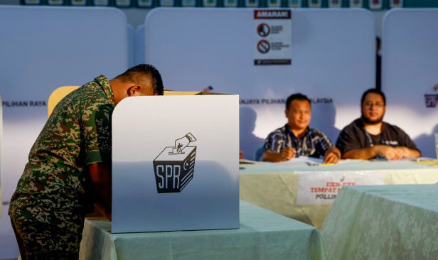1,481 anggota tentera, pasangan undi awal di PUSASDA, 979 anggota polis di IPK Negeri Sembilan