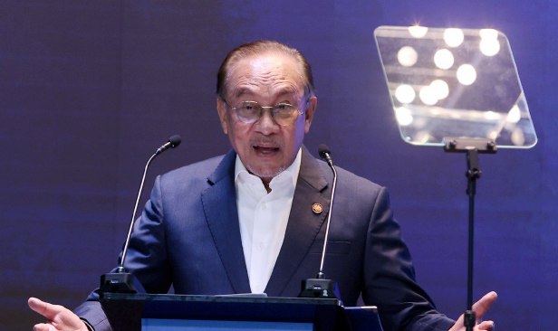 Rakyat Johor perlu wakil rakyat cerdik, berani - Anwar