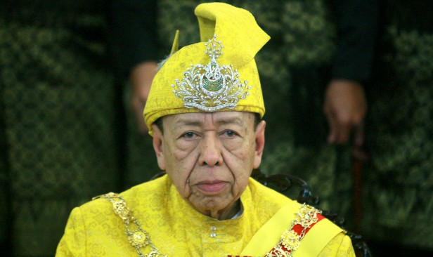Sultan Selangor tidak perkenan solat Jumaat di surau pusat beli-belah
