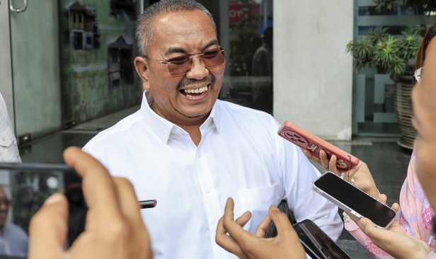"Kalau saya suruh Anthony Loke, Tony Pua atau Hannah Yeoh tanding di Jeneri, mahu kah?" - Sanusi