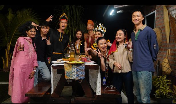 Singgah ketengah nilai perpaduan rai Hari Gawai, Pesta Kaamatan