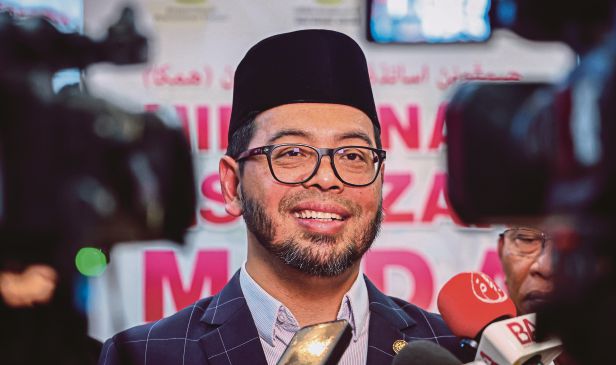 'JAWI perlu siasat segera kes ayat al-Quran disalah tafsir bagi promosi budaya songsang' - Dr Zulkifli