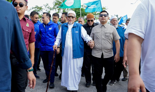 'BN dan PN saling bantu calon bertanding, pastikan kemenangan' - Hadi Awang
