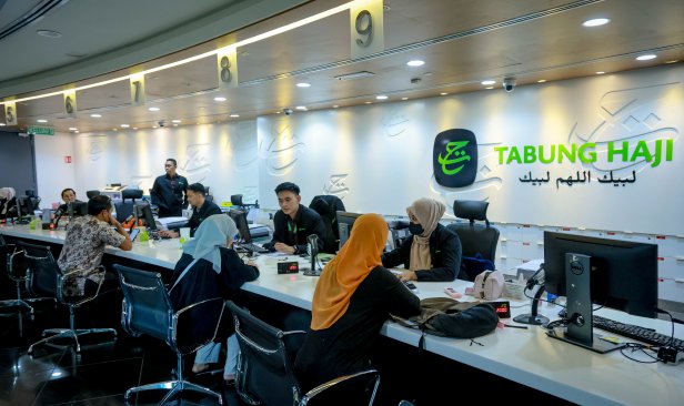TH serah zakat lebih RM3 juta kepada Majlis Agama Islam Negeri Melaka