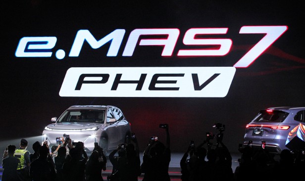 Proton e.MAS cemerlang rekod 17,604 pendaftaran enam bulan pertama 2026