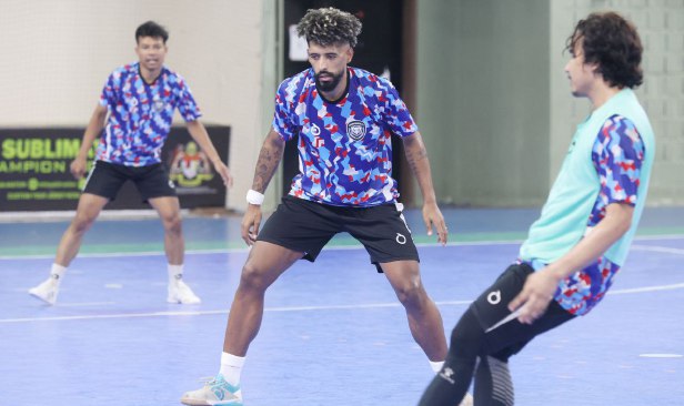De Souza di landasan terbaik pertahan Kasut Emas MPFL