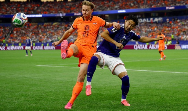 De Jong tersisih akibat kecederaan lutut