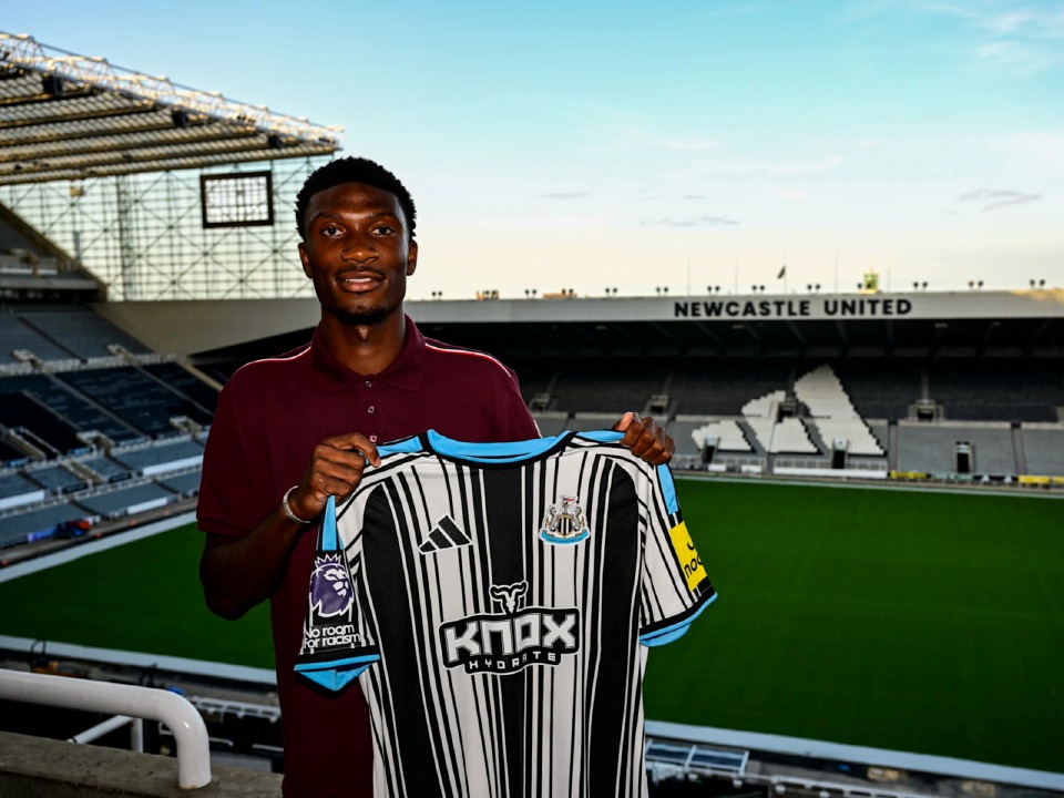 Newcastle sambar bakat muda Monaco