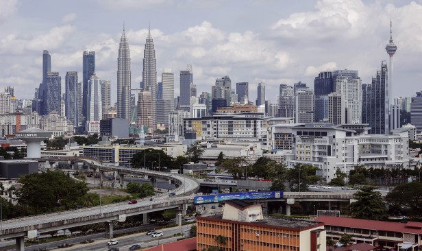 Pelaburan dari Jepun dalam sektor pembuatan E&E berjumlah RM10.5 bilion dari 2021 hingga 2025